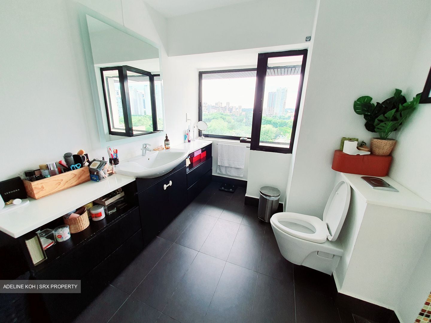 Townhouse Apartments (D9), Apartment #607526321